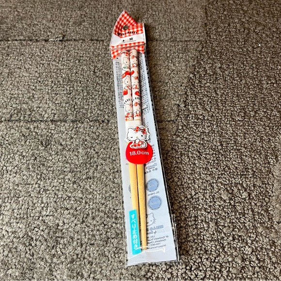 Hello Kitty Wooden Chopsticks Japan Exclusive Officially Licensed Sanrio Kawaii - Picture 1 of 11